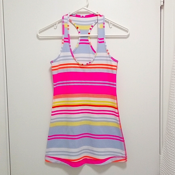 Lululemon🌟HP🌟 Striped Tank Size 4 - Picture 1 of 4